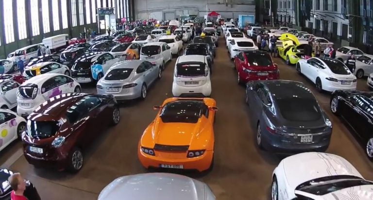 new-guinness-world-record-set-by-577-evs-during-berlin-eprix-video-95848_1